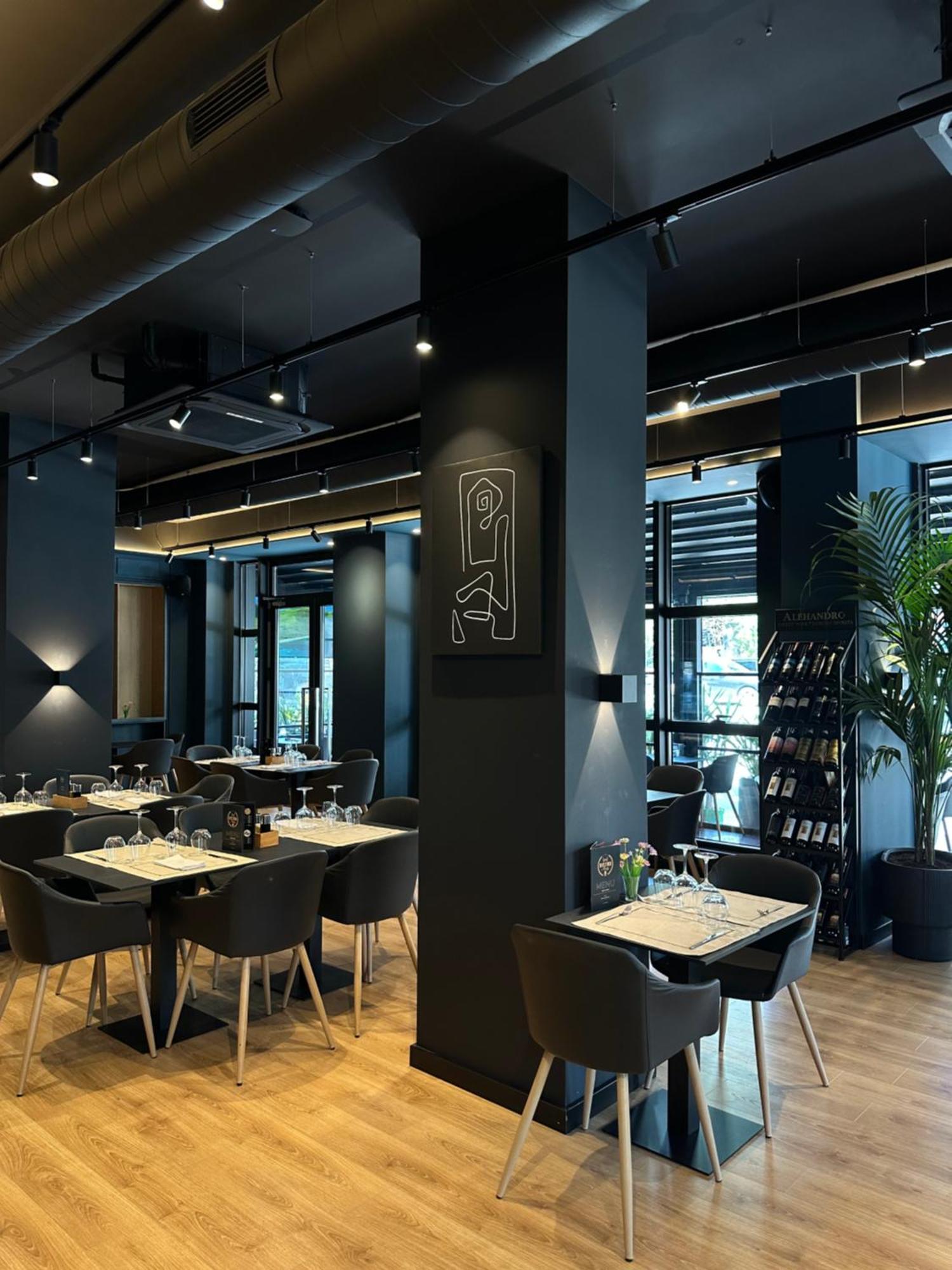 Mulaj Hotel Tiranë Luaran gambar
